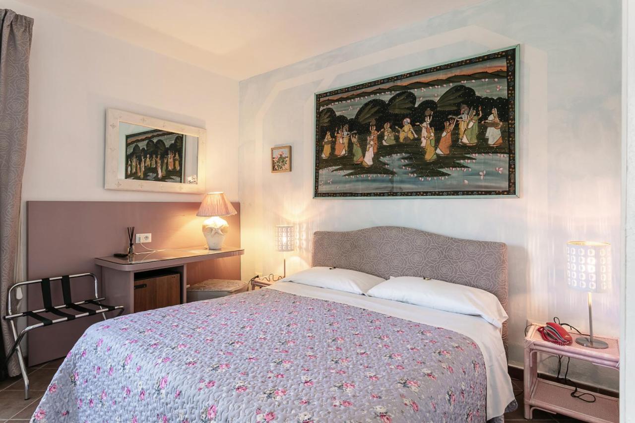 Hotel Stefania Boutique Hotel By The Beach Olbia Szoba fotó