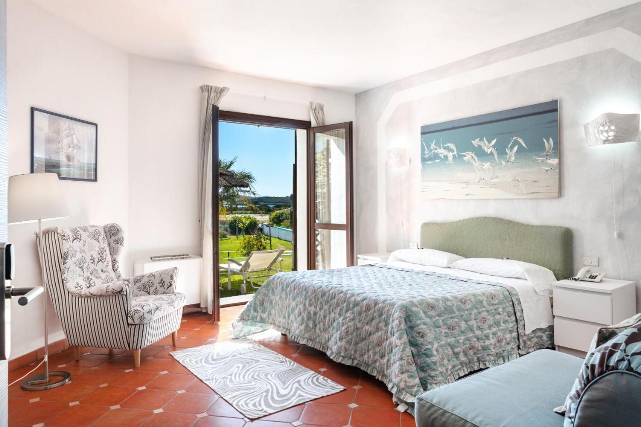 Hotel Stefania Boutique Hotel By The Beach Olbia Kültér fotó