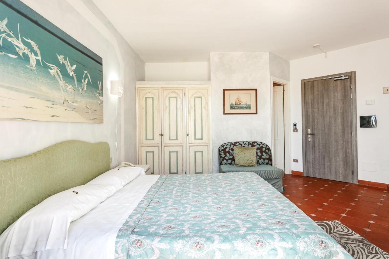 Hotel Stefania Boutique Hotel By The Beach Olbia Kültér fotó