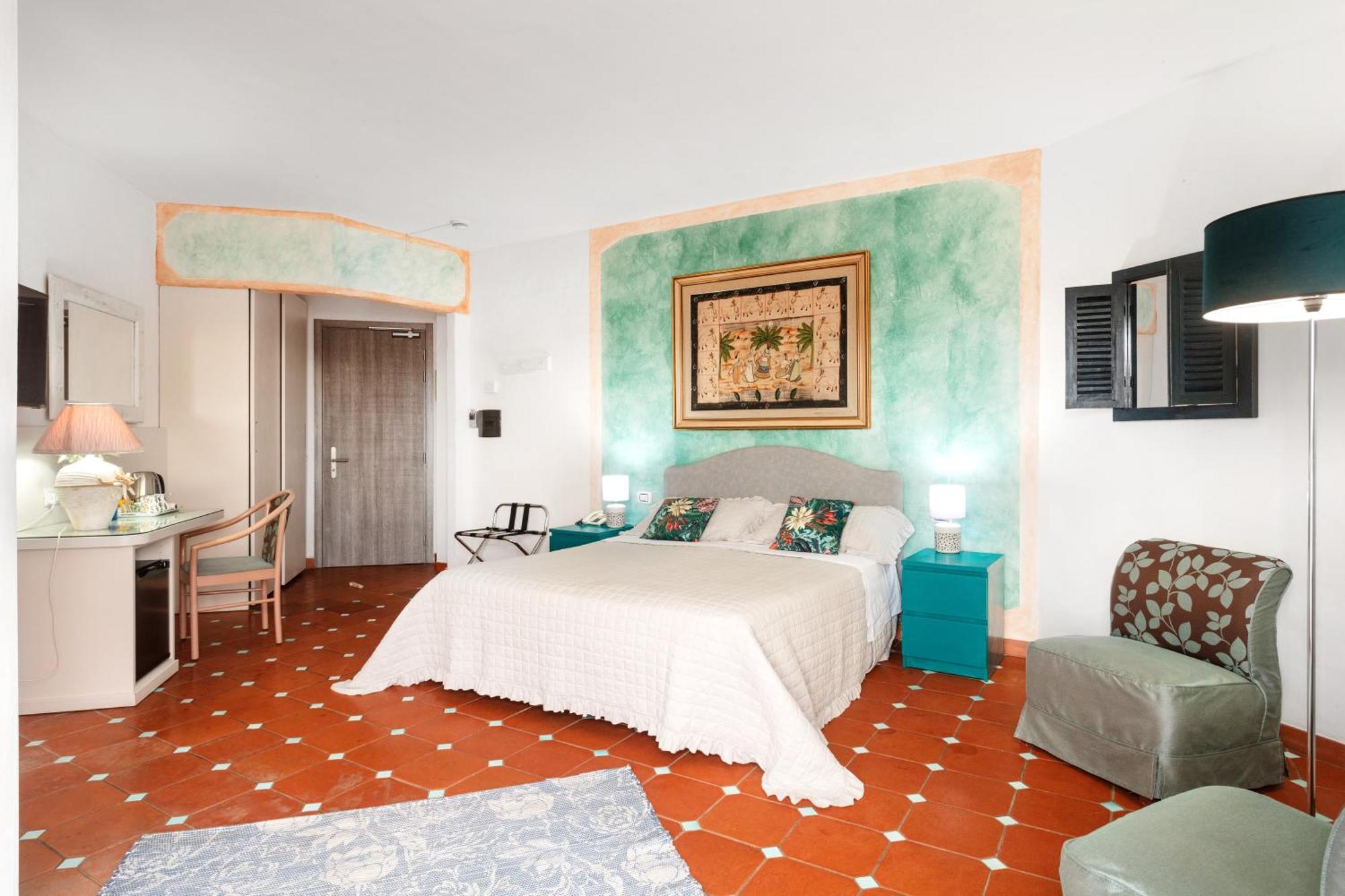 Hotel Stefania Boutique Hotel By The Beach Olbia Kültér fotó