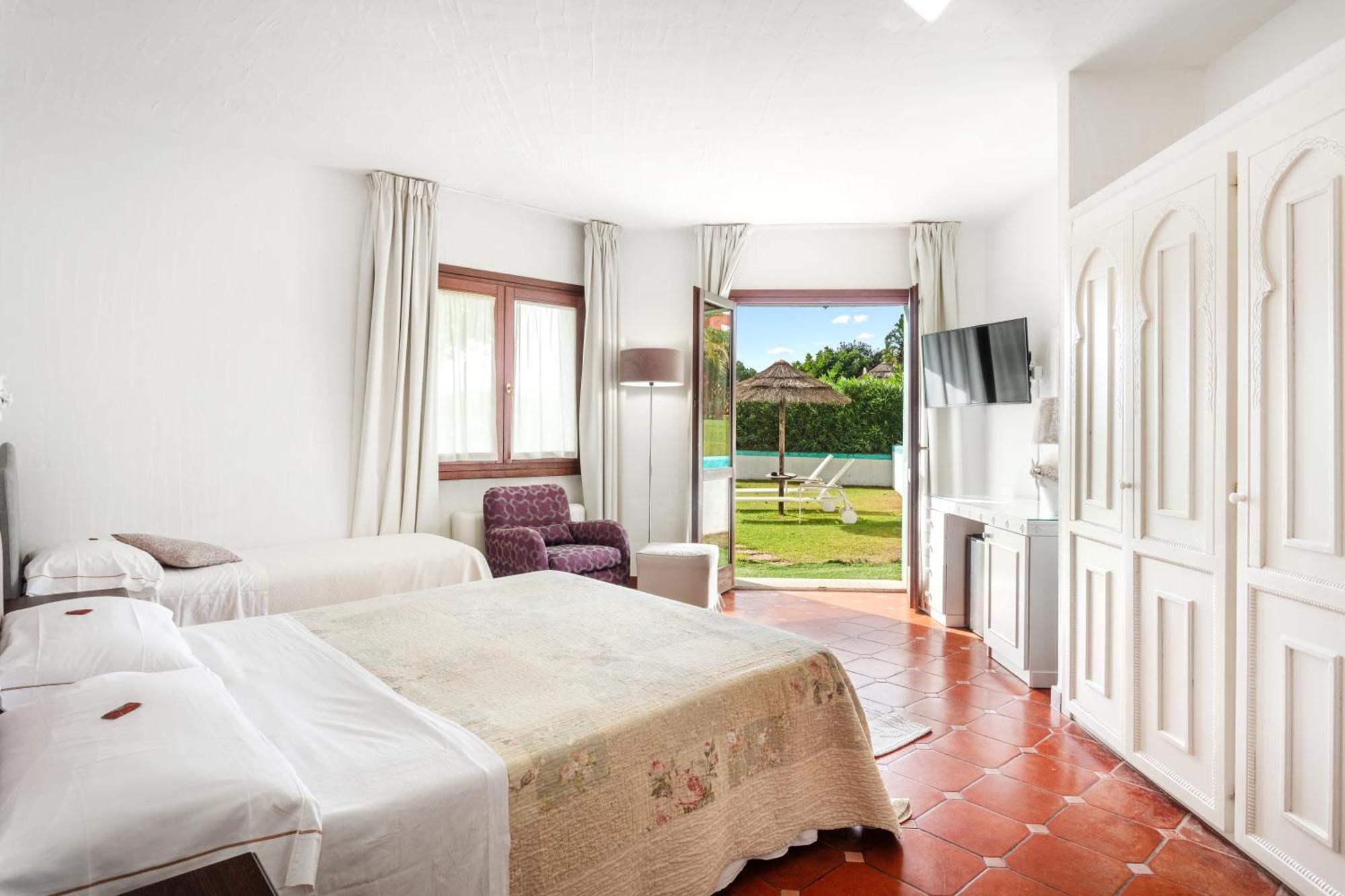 Hotel Stefania Boutique Hotel By The Beach Olbia Kültér fotó